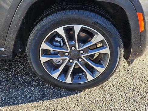 Used 2023 Jeep Grand Cherokee Overland image 10