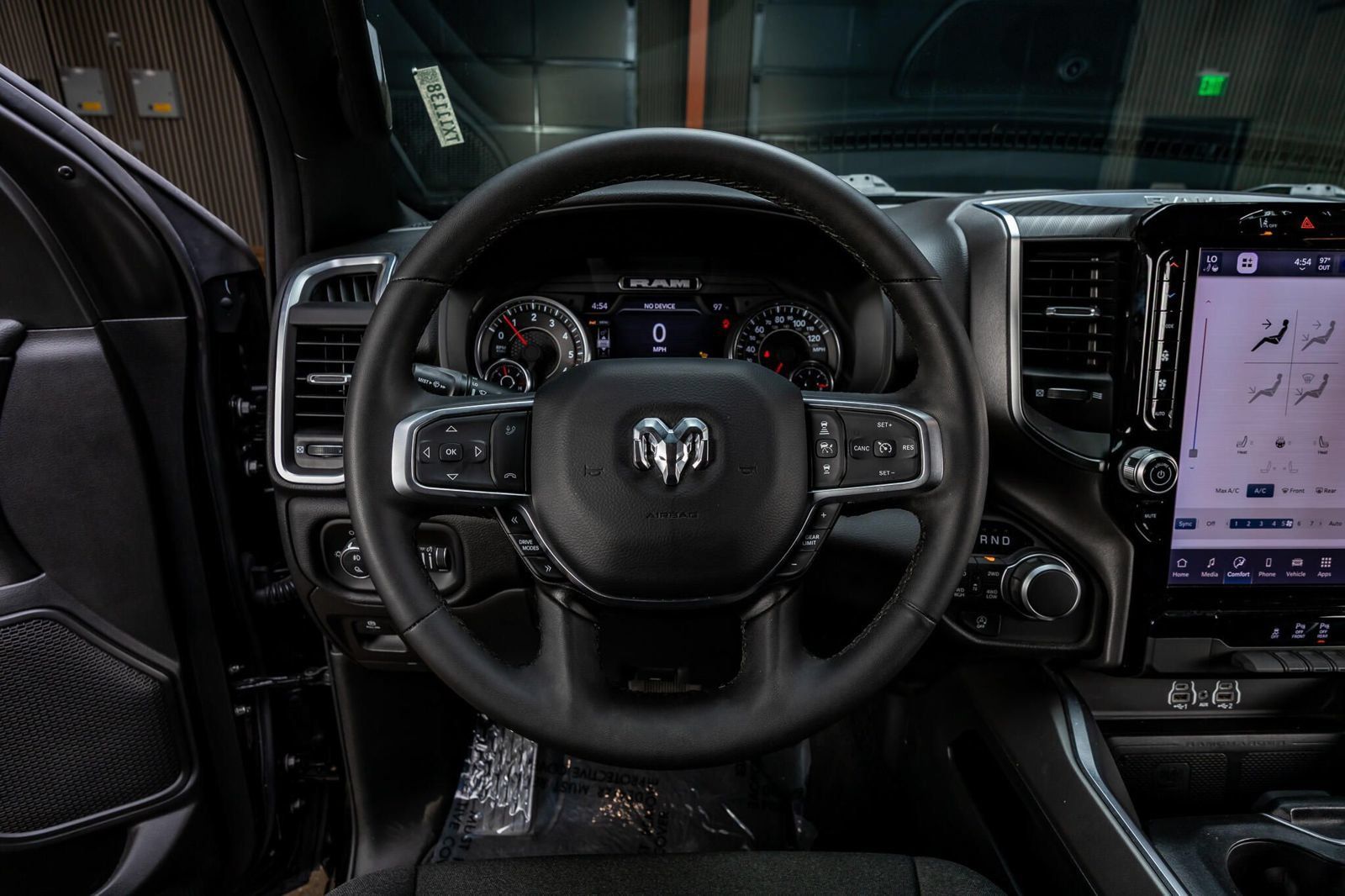 Used 2025 RAM 1500 Big Horn AWD/4WD image 17