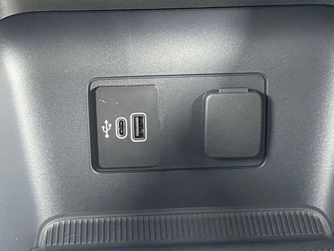 New 2026 Ford Explorer Active w/ Active Comfort Package image 18