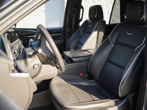 Used 2021 Cadillac Escalade Sport w/ Driver Assist Tech Package AWD/4WD image 22