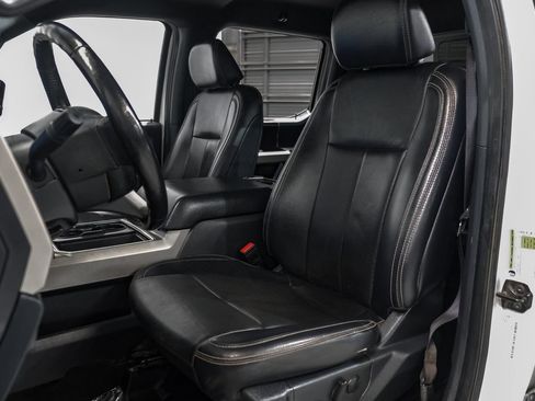 Used 2022 Ford F350 Lariat w/ Lariat Value Package AWD/4WD image 31