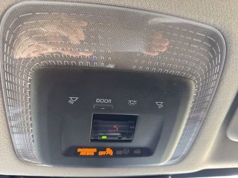 Certified 2024 Toyota Prius Prime SE image 17