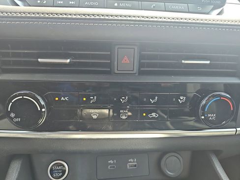 Used 2023 Nissan Rogue S AWD/4WD image 25