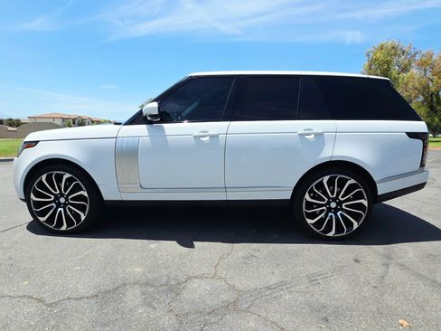 Used 2017 Land Rover Range Rover Supercharged AWD/4WD image 5