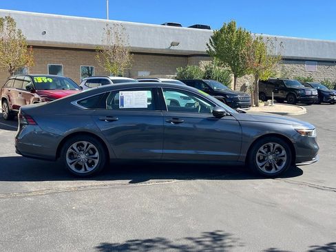 Used 2023 Honda Accord EX image 7