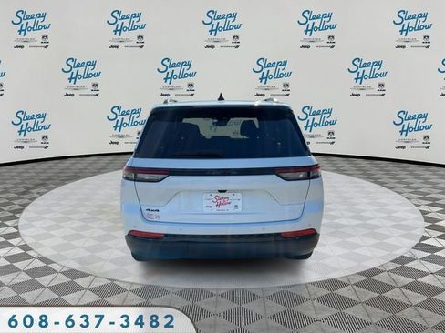 Used 2024 Jeep Grand Cherokee Altitude AWD/4WD image 6