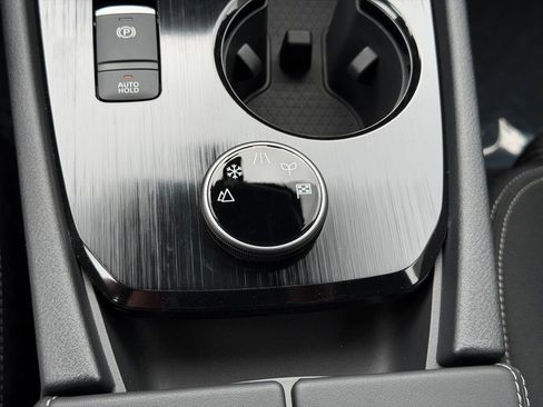 New 2026 Nissan Rogue SV AWD/4WD image 30