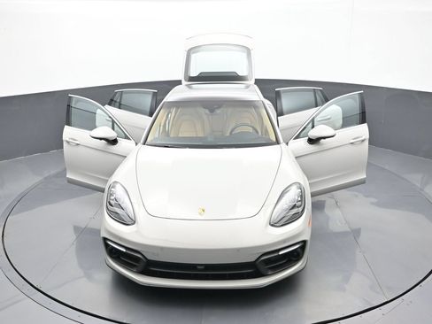 Certified 2023 Porsche Panamera 4S AWD/4WD image 32