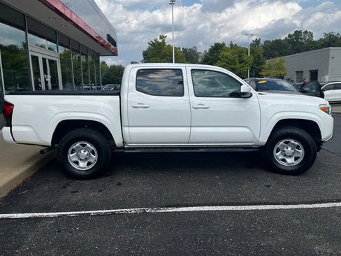 Certified 2023 Toyota Tacoma SR AWD/4WD image 6
