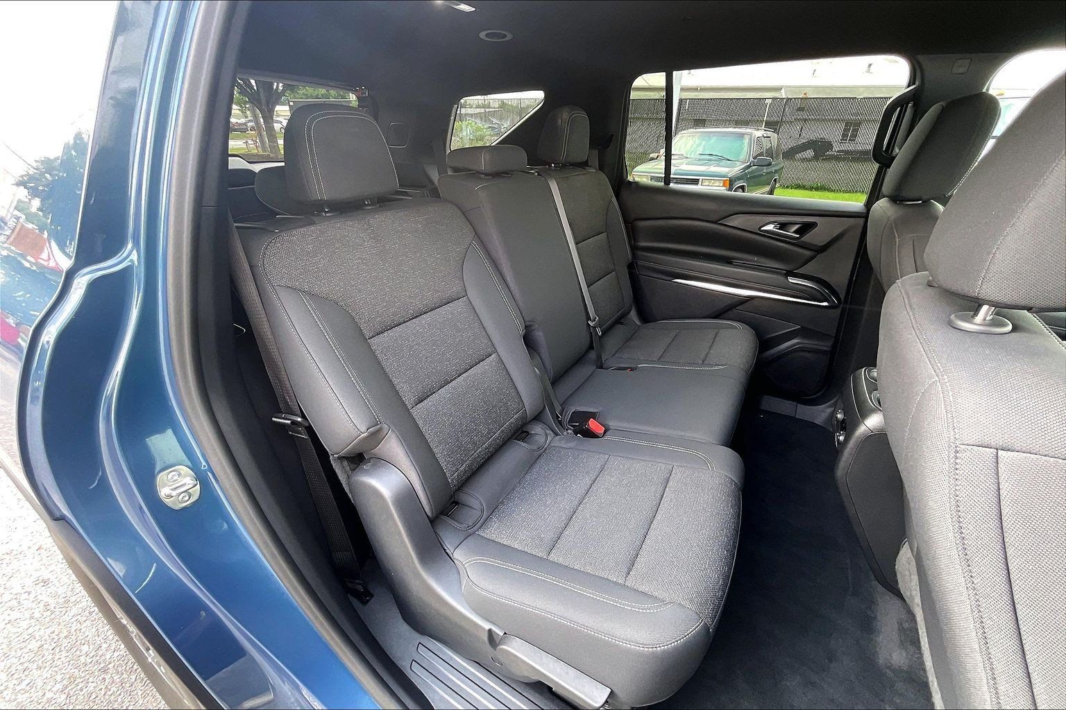Used 2024 Chevrolet Traverse LS FWD image 31