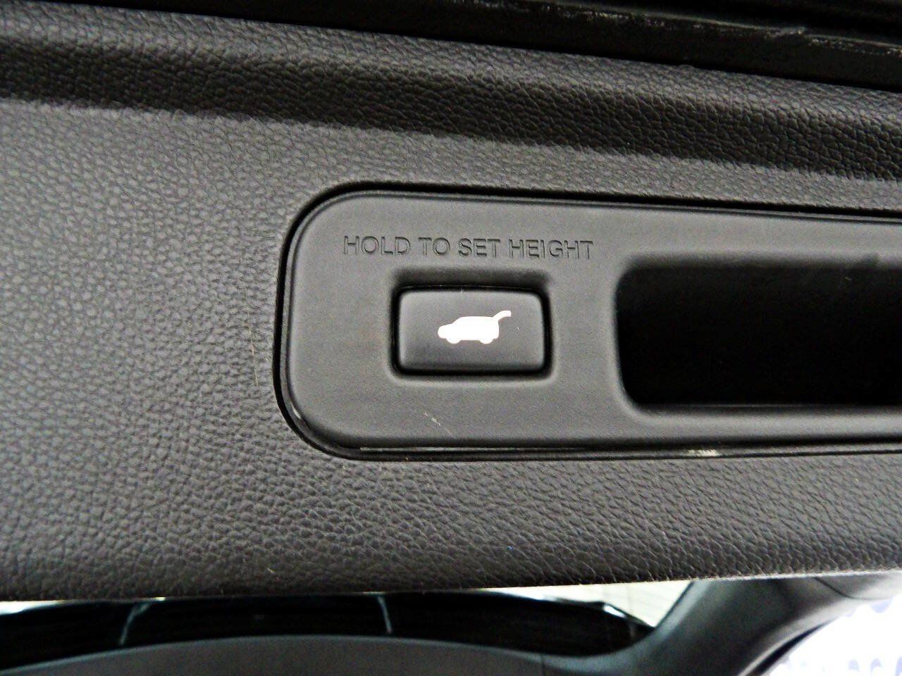 Used 2018 Honda Odyssey Elite image 13
