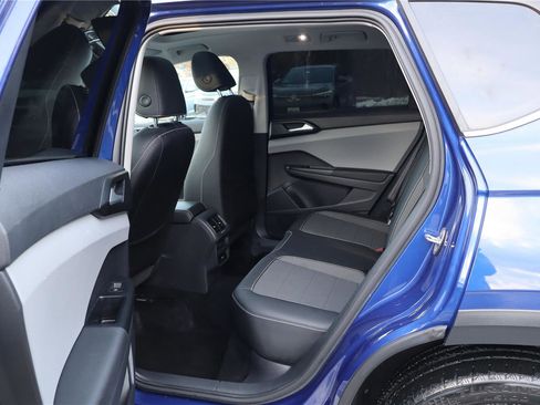 Certified 2022 Volkswagen Taos SE image 26