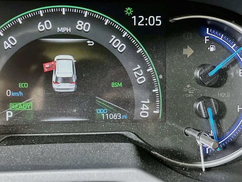 Certified 2025 Toyota RAV4 XLE w/ Convenience Package AWD/4WD image 11
