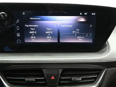 Used 2025 Buick Encore GX Preferred AWD/4WD image 32