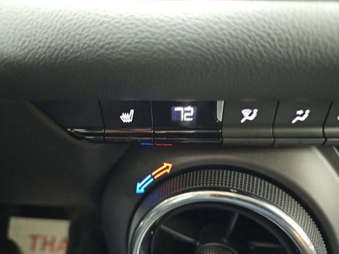 Used 2023 Chevrolet Blazer LT w/ Convenience Package image 11