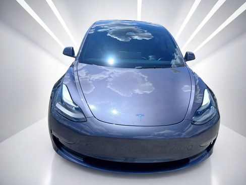 Used 2023 Tesla Model 3 Standard Range RWD image 3