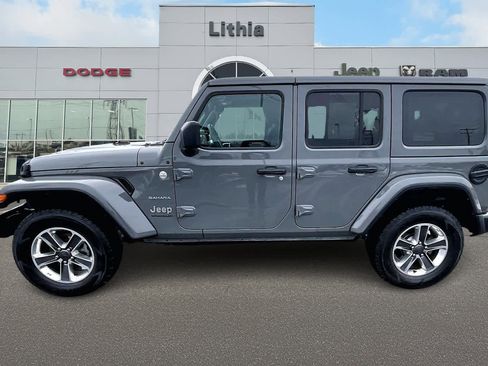 Used 2023 Jeep Wrangler Sahara image 3