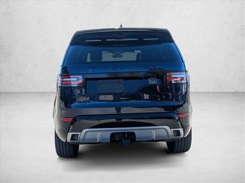 Used 2017 Land Rover Discovery HSE image 4