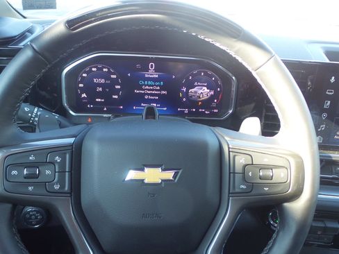 Used 2026 Chevrolet Silverado 1500 High Country w/ Technology Package image 13