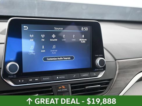 Used 2025 Nissan Altima 2.5 SV FWD image 26