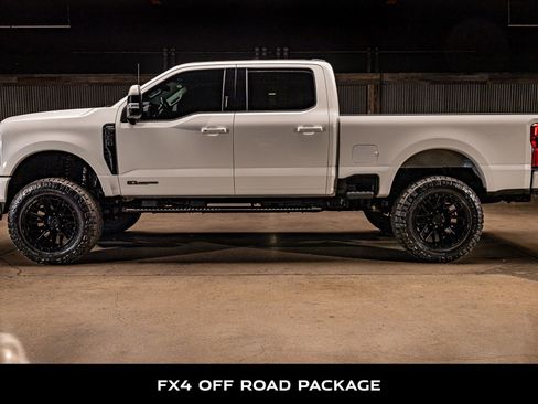 Used 2023 Ford F250 Lariat w/ Lariat Ultimate Package AWD/4WD image 6