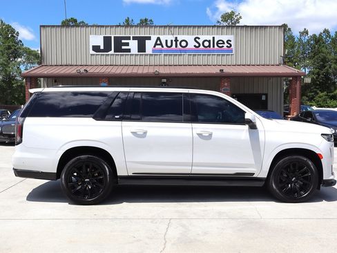 Used 2021 Cadillac Escalade ESV Sport Platinum w/ LPO, ONYX Package AWD/4WD image 10