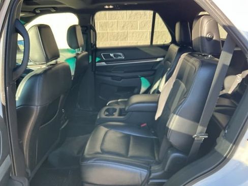 Used 2018 Ford Explorer Limited AWD/4WD image 24
