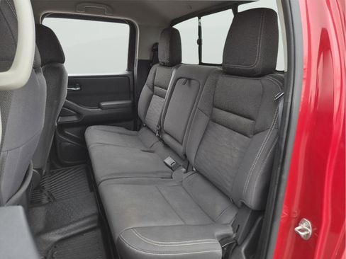 Used 2022 Nissan Frontier SV image 11