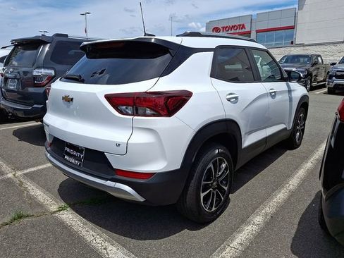 Used 2025 Chevrolet TrailBlazer LT AWD/4WD image 4