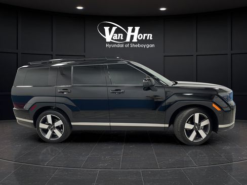 Used 2025 Hyundai Santa Fe Limited AWD/4WD image 8