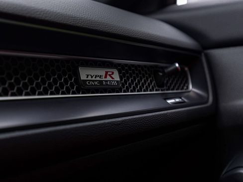 Used 2025 Honda Civic Type R image 18