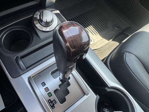 Used 2023 Toyota 4Runner Limited AWD/4WD image 38