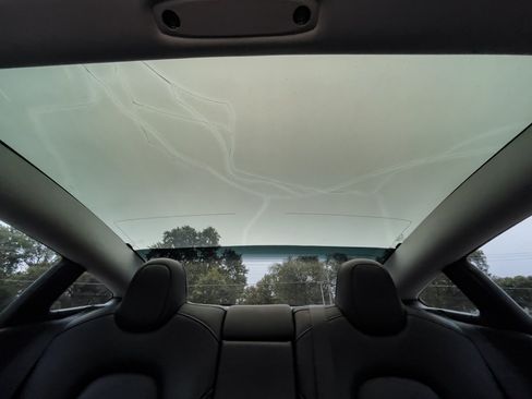 Used 2018 Tesla Model 3 Performance image 32