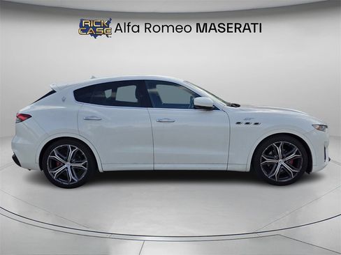 Used 2022 Maserati Levante GT image 5