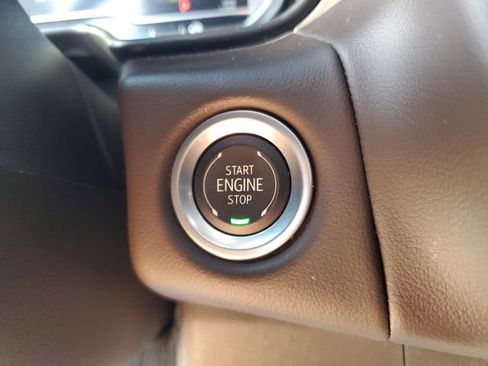Used 2024 GMC Yukon SLT w/ SLT Luxury Package RWD image 24