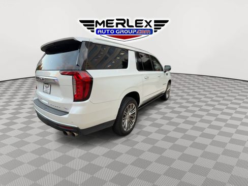 Used 2022 GMC Yukon XL Denali w/ Advanced Technology Package AWD/4WD image 8