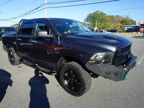 Used 2019 RAM 1500 Express w/ Wheel & Sound Group image 4