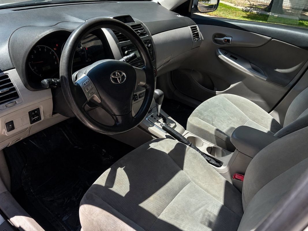 Used 2012 Toyota Corolla LE FWD image 10