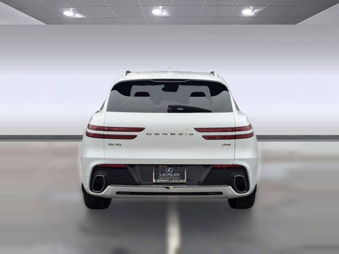 Used 2022 Genesis GV70 2.5T w/ Advanced Package image 10