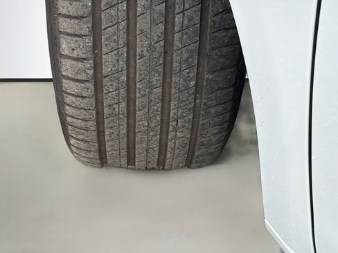 Used 2021 Chrysler Pacifica Touring-L w/ Uconnect Theater Family Group image 42