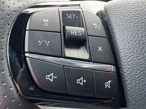 Used 2025 Ford Explorer ST-Line w/ ST-Line Street Pack AWD/4WD image 18