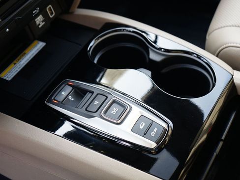 Used 2022 Honda Pilot Elite image 25