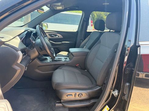 Used 2023 Chevrolet Traverse LT AWD/4WD image 4