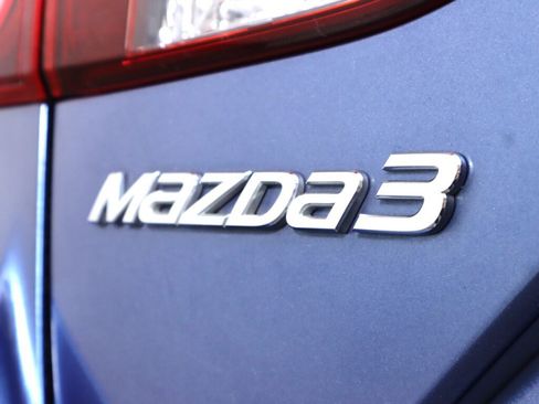 Used 2017 MAZDA MAZDA3 Touring FWD image 35