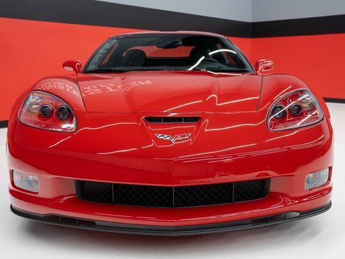 Used 2007 Chevrolet Corvette Z06 w/ Preferred Equipment Group RWD image 10