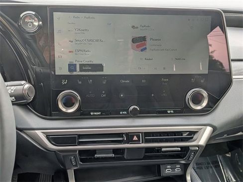 Used 2025 Lexus RX 350h image 19