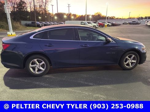 Used 2017 Chevrolet Malibu LS w/ LPO, Convenience Package 1 image 8