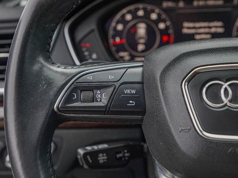 Used 2020 Audi Q5 Prestige image 11