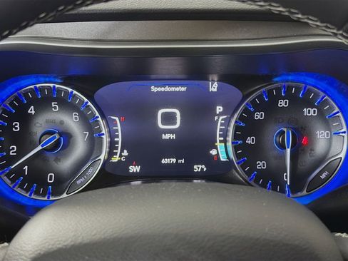 Used 2024 Chrysler Pacifica Touring-L FWD image 15