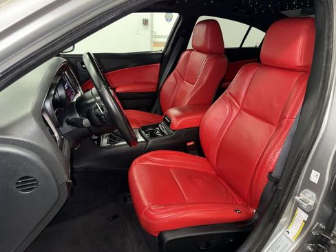 Used 2017 Dodge Charger R/T w/ Blacktop Package RWD image 15